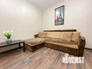 1-к квартира, посуточно, 35м2, 7/10 этаж