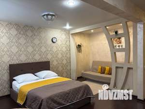 Студия квартира, посуточно, 35м2, 1/5 этаж