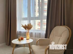 1-к квартира, посуточно, 38м2, 17/24 этаж