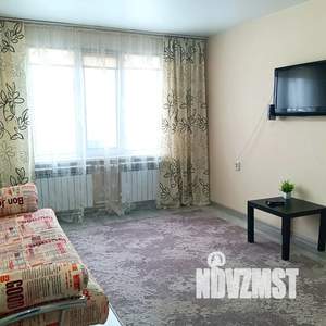 1-к квартира, посуточно, 38м2, 1/3 этаж