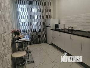 1-к квартира, посуточно, 39м2, 14/23 этаж