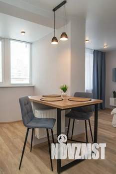 Студия квартира, посуточно, 35м2, 1/18 этаж