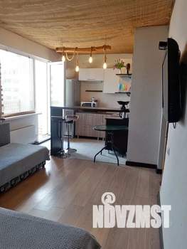 Студия квартира, посуточно, 35м2, 7/9 этаж