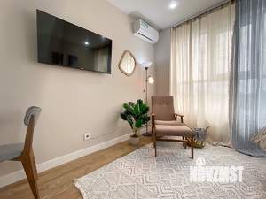 Студия квартира, посуточно, 33м2, 11/24 этаж