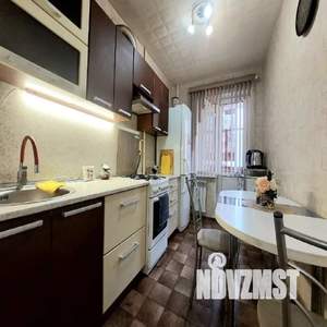 3-к квартира, посуточно, 54м2, 2/9 этаж