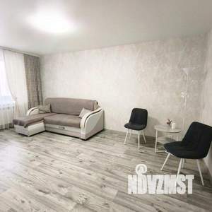 2-к квартира, посуточно, 53м2, 1/1 этаж