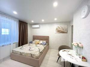 Студия квартира, посуточно, 27м2, 10/18 этаж