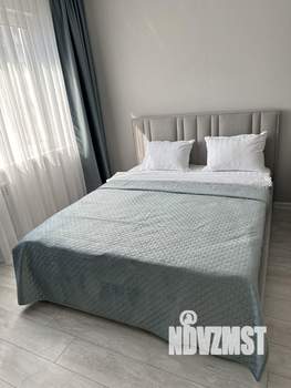 1-к квартира, посуточно, 37м2, 4/9 этаж