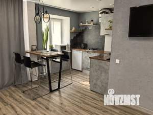 Студия квартира, посуточно, 36м2, 1/5 этаж