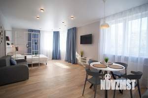 Студия квартира, посуточно, 40м2, 1/19 этаж