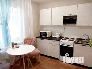 1-к квартира, посуточно, 40м2, 1/9 этаж