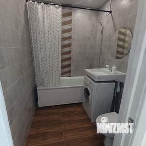 Студия квартира, посуточно, 27м2, 18/25 этаж