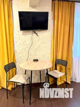 Студия квартира, посуточно, 35м2, 1/5 этаж