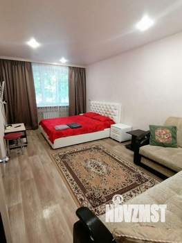 1-к квартира, посуточно, 42м2, 1/4 этаж