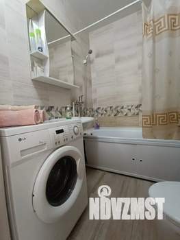 Студия квартира, посуточно, 35м2, 19/24 этаж