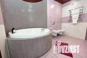 3-к квартира, посуточно, 80м2, 1/16 этаж