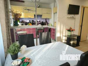3-к квартира, посуточно, 73м2, 3/9 этаж