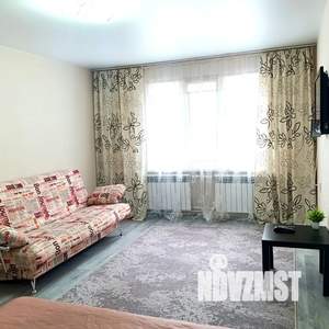 1-к квартира, посуточно, 38м2, 1/3 этаж