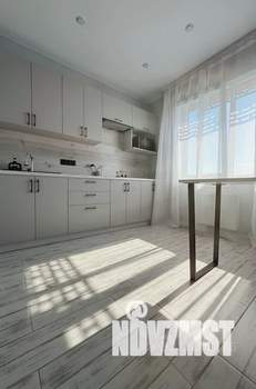 1-к квартира, посуточно, 33м2, 7/10 этаж