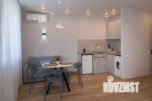 Студия квартира, посуточно, 40м2, 1/19 этаж