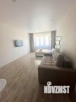 1-к квартира, посуточно, 40м2, 4/10 этаж