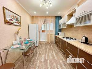 1-к квартира, посуточно, 54м2, 1/1 этаж