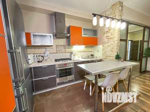 3-к квартира, посуточно, 150м2, 1/1 этаж