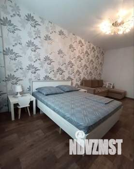 1-к квартира, посуточно, 42м2, 2/16 этаж