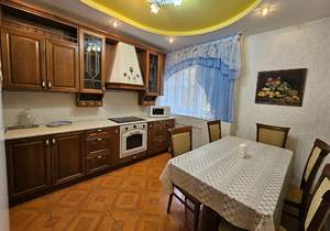2-к квартира, на длительный срок, 74м2, 2/5 этаж