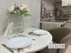 Студия квартира, посуточно, 27м2, 10/18 этаж