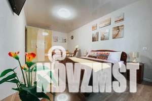 1-к квартира, посуточно, 40м2, 7/10 этаж