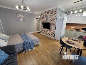 Студия квартира, посуточно, 33м2, 1/4 этаж