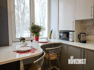 Студия квартира, посуточно, 33м2, 2/4 этаж