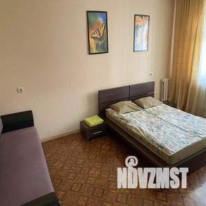 1-к квартира, посуточно, 56м2, 1/1 этаж