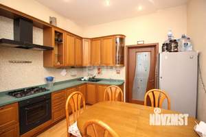 5-к квартира, вторичка, 245м2, 3/4 этаж