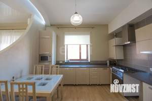 3-к квартира, вторичка, 131м2, 3/4 этаж