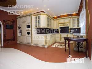 3-к квартира, вторичка, 237м2, 3/3 этаж