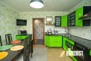 4-к квартира, вторичка, 110м2, 5/5 этаж