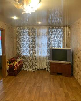 2-к квартира, вторичка, 44м2, 1/4 этаж