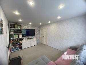 2-к квартира, вторичка, 42м2, 1/4 этаж