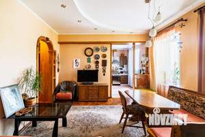 3-к квартира, вторичка, 154м2, 2/4 этаж