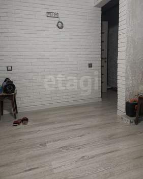 1-к квартира, вторичка, 42м2, 3/3 этаж