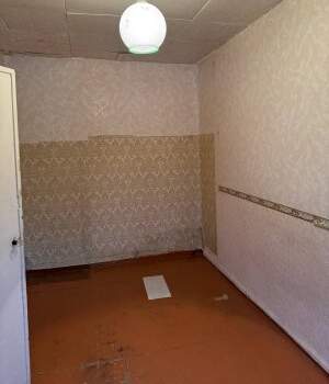 2-к квартира, вторичка, 43м2, 1/4 этаж