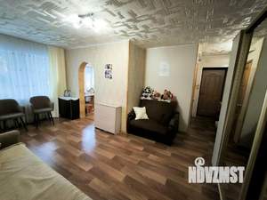 2-к квартира, вторичка, 43м2, 1/4 этаж