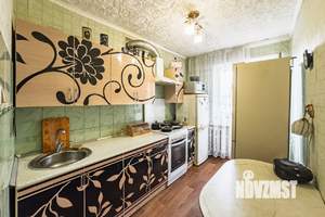 3-к квартира, вторичка, 64м2, 1/9 этаж