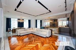 5-к квартира, вторичка, 270м2, 4/7 этаж