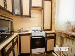 2-к квартира, вторичка, 42м2, 1/2 этаж