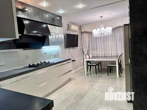 4-к квартира, вторичка, 145м2, 8/10 этаж