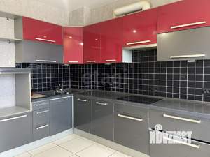 2-к квартира, вторичка, 74м2, 8/10 этаж