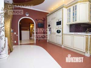 3-к квартира, вторичка, 237м2, 3/3 этаж